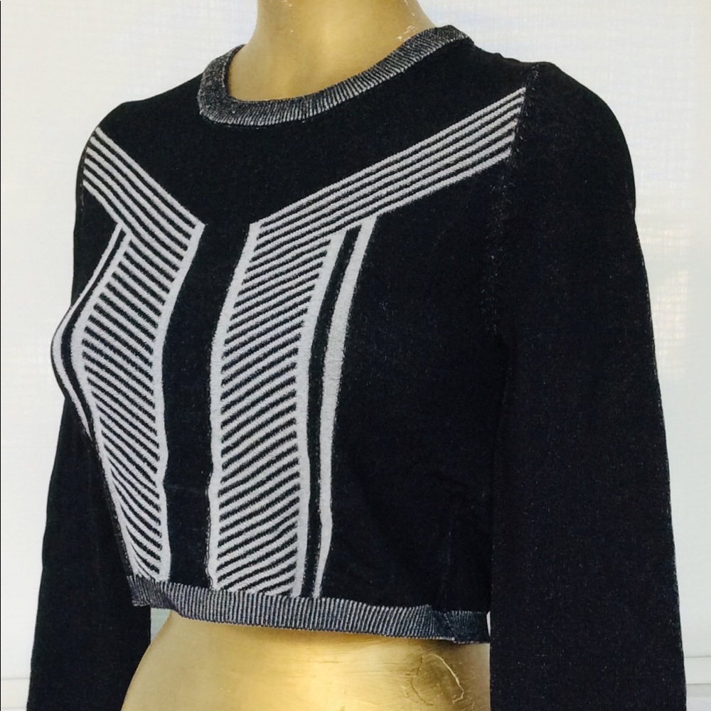 NWT ELEVEN PARIS LA Collection Cropped SWEATER M